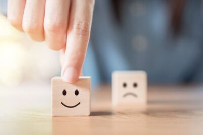 La influencia de la actitud en tu vida diaria: cambios positivos