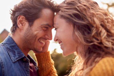 La eterna pregunta: ¿La pasión o el amor, quién es más fuerte?