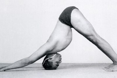El fundador del yoga y su legado: todo lo que debes saber