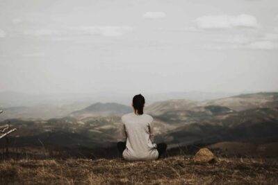 La meditación en la Biblia: su significado y contexto religioso