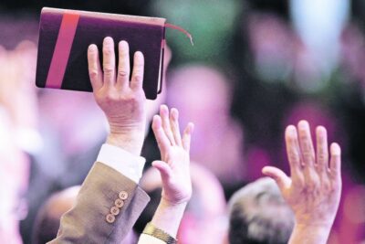 Diferencias entre deísta y agnóstico: creencias sobre ser supremo