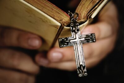 Principios fundamentales del cristianismo: guía de fe cristiana