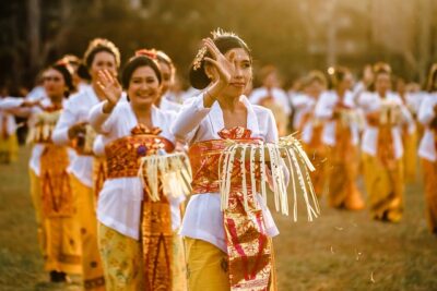 La importancia de la diversidad y tradición en las celebraciones culturales
