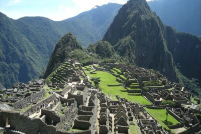 Diferencias entre costumbres y tradiciones: su significado en la cultura