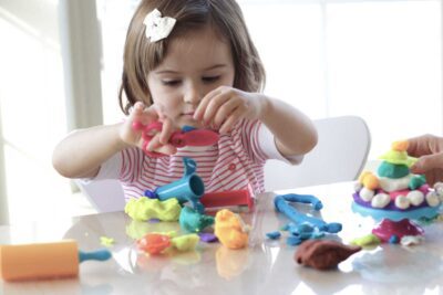 Habilidades motoras en niños: de nacimiento a infancia temprana