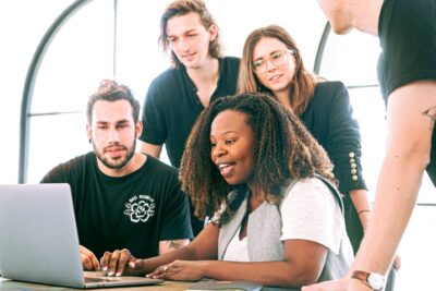 Optimización empresarial con técnicas modernas de administración