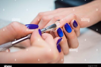 El color de esmalte de uñas que atrae la prosperidad financiera