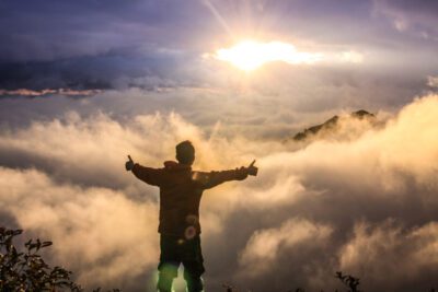 Encuentra el equilibrio entre la vida espiritual y la rutina diaria