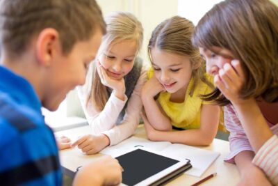 Consejos para aprender inglés: práctica constante y uso activo