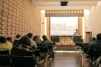 La actitud filosófica ante la existencia humana y el conocimiento