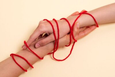 La conexión del hilo rojo: significado y funcionamiento