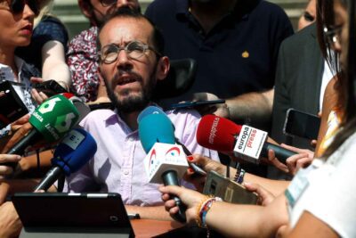 La doble moral en la sociedad: ejemplos y contradicciones