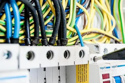 Riesgos de no tener conexión a tierra en instalaciones eléctricas