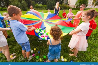Los mejores juegos al aire libre para niños: diversión garantizada