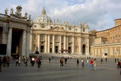 La Basílica de San Pedro: Lugar sagrado en el Vaticano para los católicos