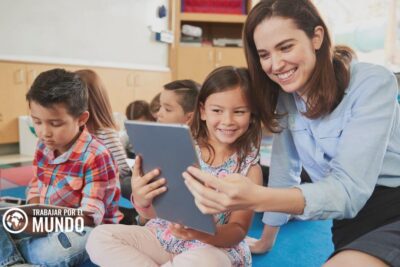 Salario mensual de una maestra: ¿Cuánto gana?