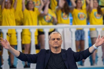 Las palabras de bienvenida del maestro de ceremonias en una boda