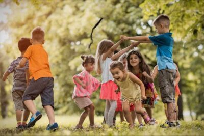 Desarrollo de habilidades para la vida en niños: ¿Cuándo comienzan?