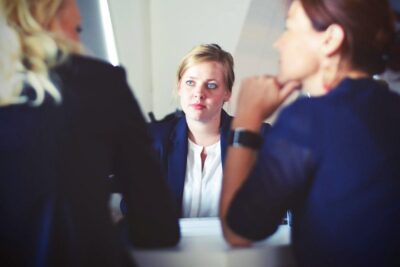Los principales obstáculos en el ámbito laboral y cómo superarlos