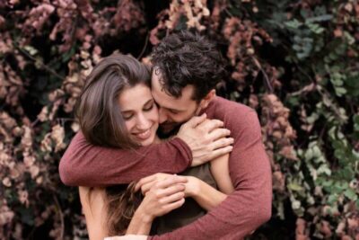 Características de una relación formal: definición y ejemplos