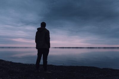 Características comunes de personas inteligentes: una mirada profunda