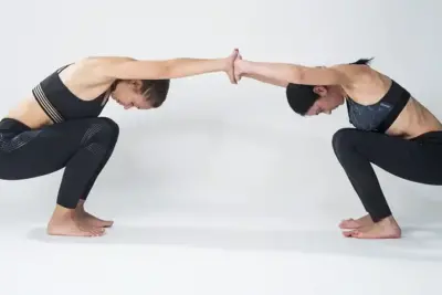 Consejos para vestir bien en clases de yoga y mejorar tu práctica