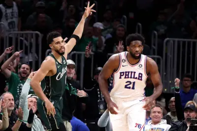 Regla 10 del baloncesto: prohibido el contacto ilegal con el oponente