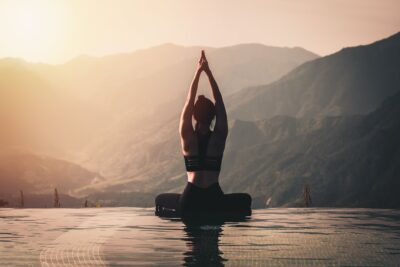 Los beneficios del yoga y la meditación para la salud y el bienestar