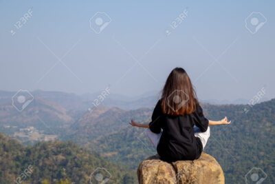 La mejor hora del día para meditar y obtener resultados óptimos