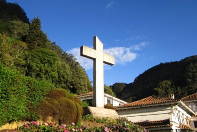 La religión que no considera a Alá como el padre de la Virgen María