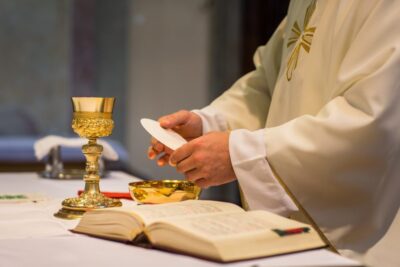 La importancia de los rituales en tu vida: descubre su poder