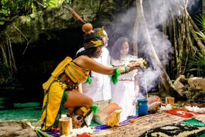 Ceremonia maya: descubre sus rituales y tradiciones ancestrales