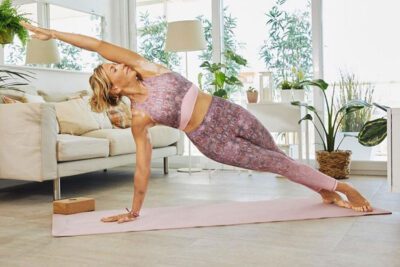 Guía de selección de ropa cómoda para yoga: recomendaciones y tips