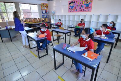 Salario promedio de una maestra en escuela privada: ¿Cuánto se gana?