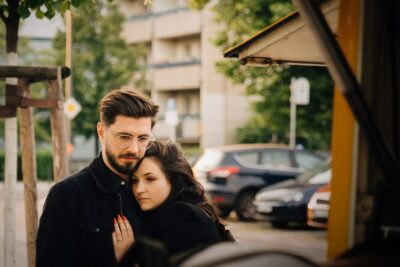 Señales de inmadurez en una relación: identificación y acción