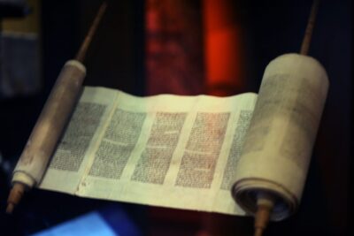 El judaísmo: la religión asociada al Torá y la más antigua
