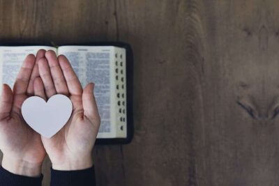 Palabras de consuelo de Dios para fortalecerte en momentos difíciles
