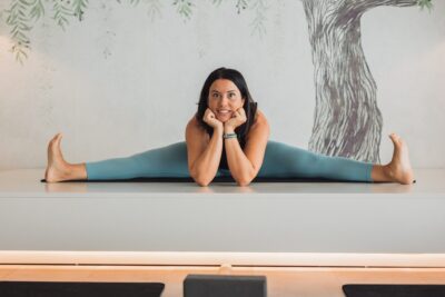 Los practicantes de yoga se llaman yoguis o yoguinis