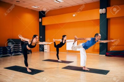 La cantidad de calorías que se queman en media hora de yoga